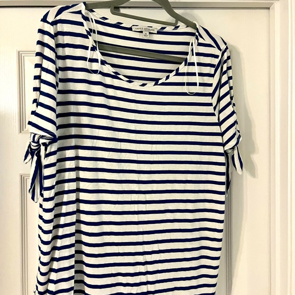 Women’s shirt - Picture 1 of 1